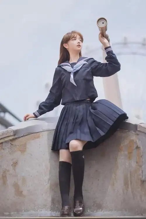 jk校服摩天轮下的风吹起了夏日的味道