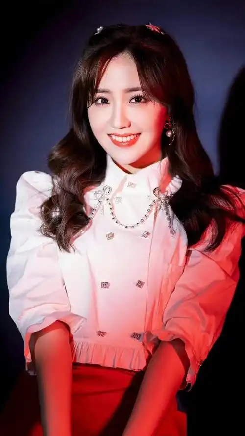 王艺瑾时尚写真青春靓丽性感妩媚3