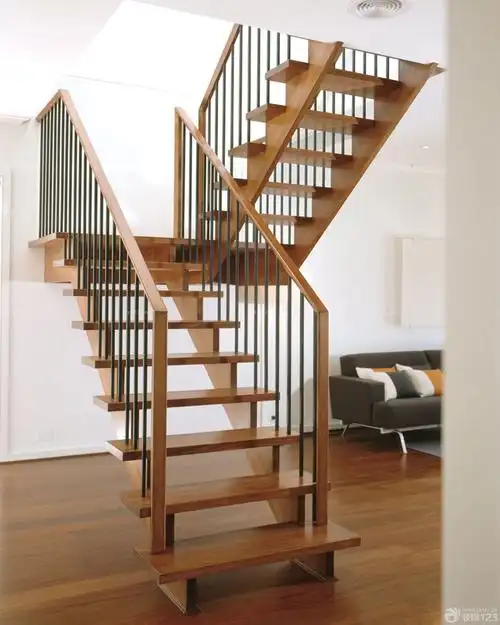 现代北欧风格木制楼梯设计装修效果图欣赏