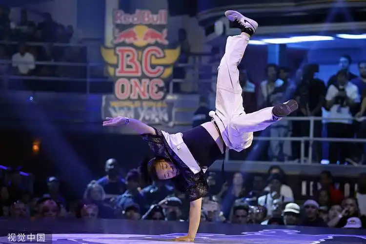 刘清漪拿下亚运会女子霹雳舞金牌_比赛_交流_中国