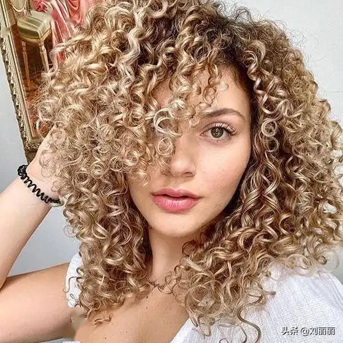 全头螺丝烫16款时尚迷人真耐看一点不显老