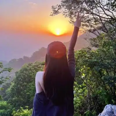 高级感背影头像女