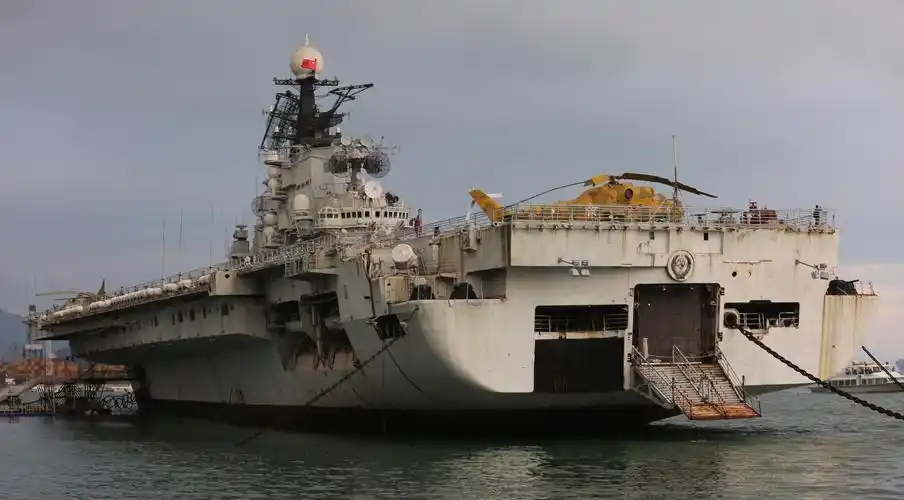 尖沙嘴明思克航母-南江论坛-麻辣社区