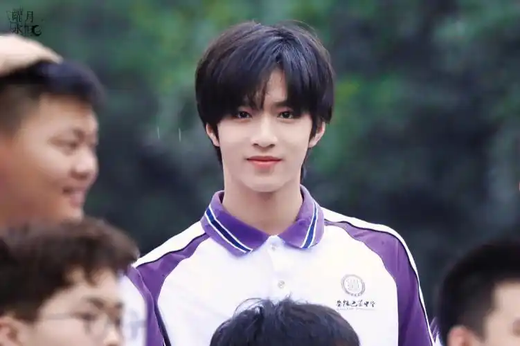 是没见过刘耀文大帅哥吗