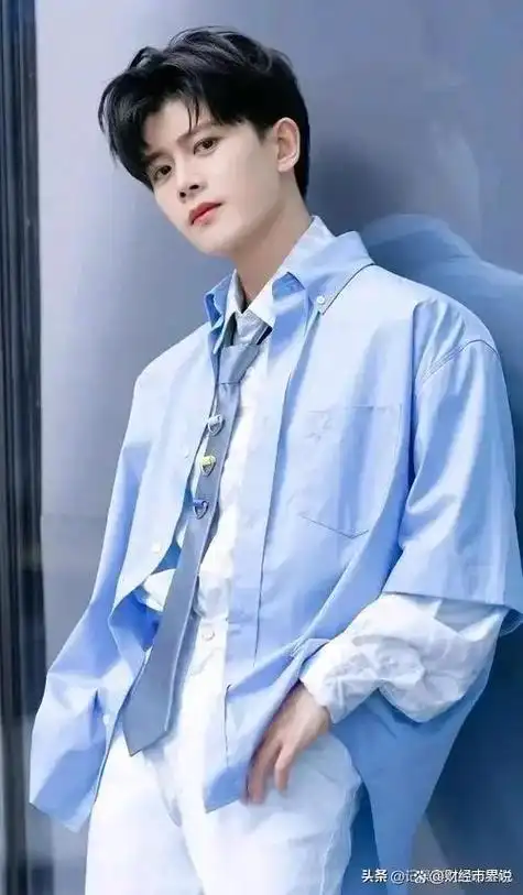 任嘉伦也是山东青岛人,身高:179,妥妥的大长腿帅哥!