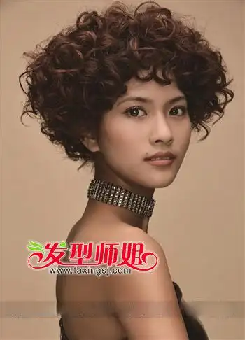 女生短发怎么烫烟花烫显时尚(3)_发型师姐