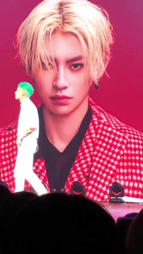 小鬼王琳凯女装 - 抖音