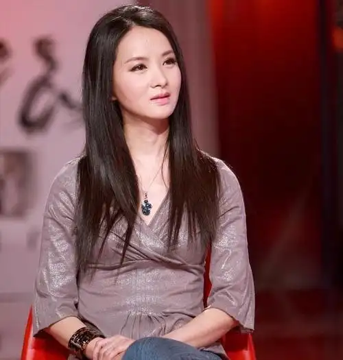 谢兰结婚十一年想生孩子,师小红要一个理由,谢兰说的话让他泪目