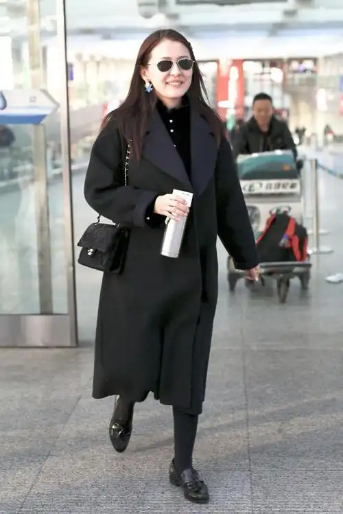 2019年11月26日,北京,热依扎机场街拍.