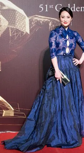 51金马奖女星争艳斗性感