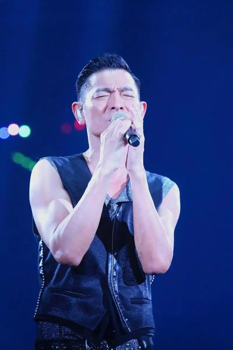 刘德华上海演唱会时间场馆内有购票链接