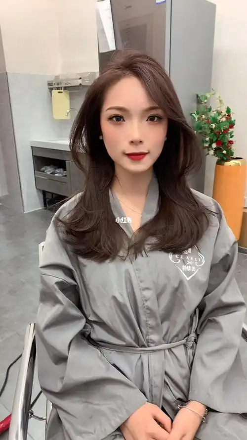 2021夏季最流行颜色发型