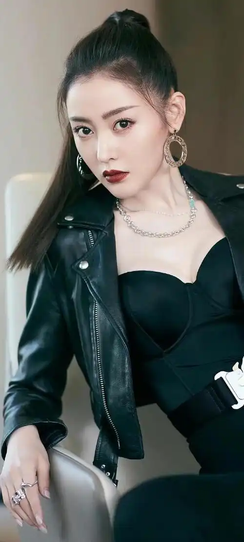 美女壁纸分享张天爱