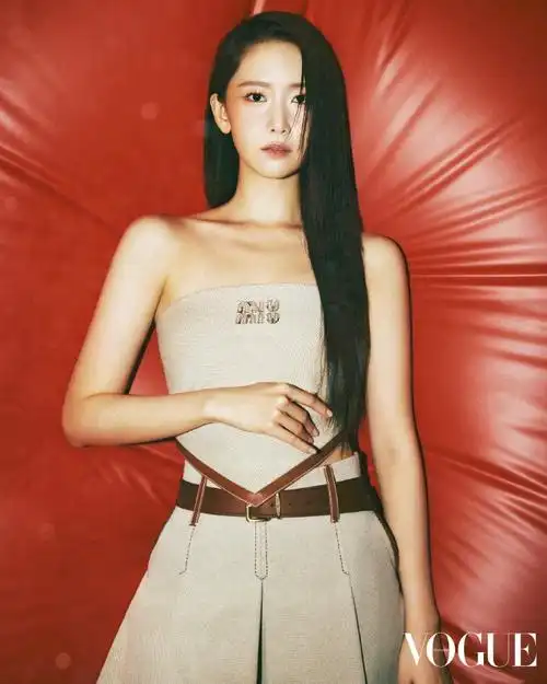 林允儿港版vogue二月刊封面##qeelin品牌代言人林允儿