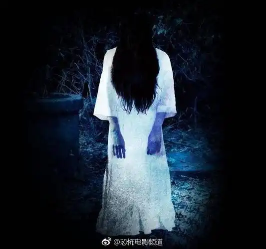 《山村老尸》背后的故事,治愈系的恐怖电影,粗制滥造中的黑马