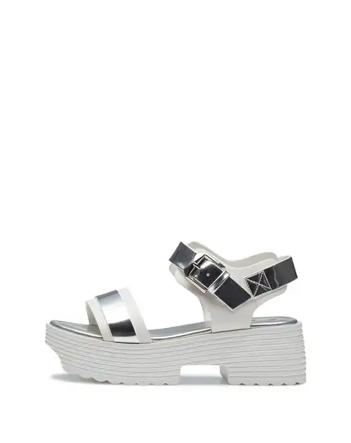 专柜同款白色丁字式扣带凉鞋