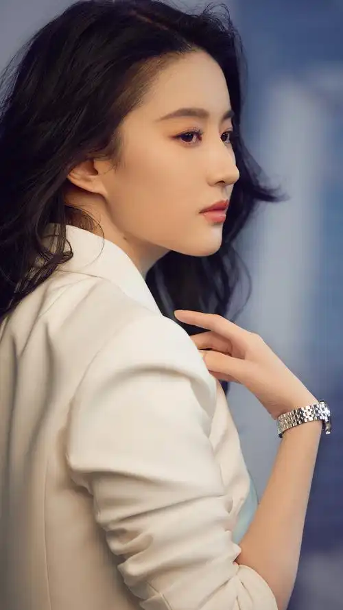 刘亦菲西装干练高清手机壁纸