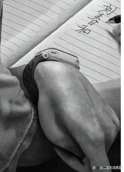 不断突破,用心塑造每一个角色,期待易烊千玺新电影《小小的我》