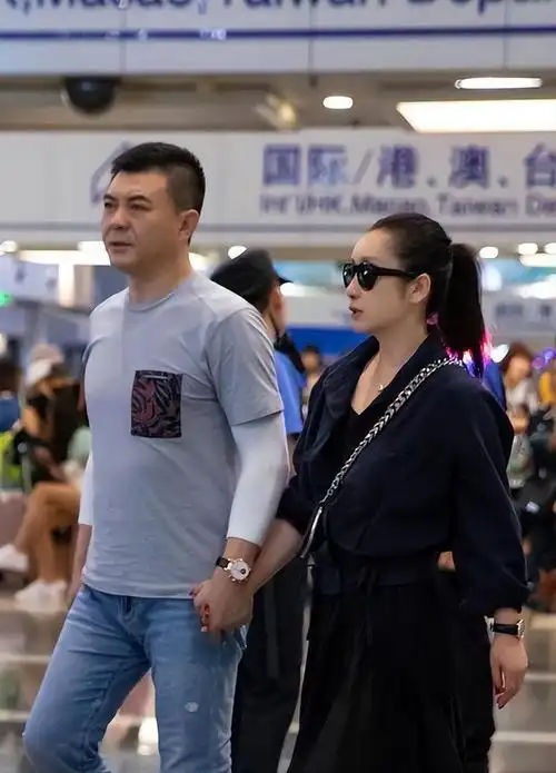 演员王新军成名后抛妻弃子却把秦海璐当成宝如今他怎样了