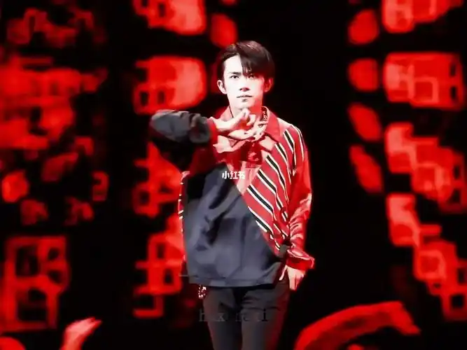 易烊千玺舞蹈混剪