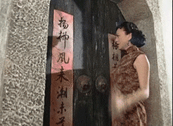 雪姨敲门,雪姨怼人,雪姨表情包在小年轻们的交流中不要太好用哦~除了