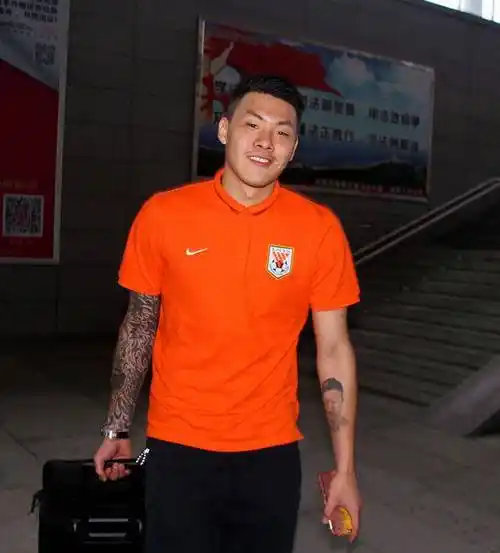 骁勇王大雷续约鲁能,合同设惊喜条款锁定未来_中国队_山东泰山_比赛