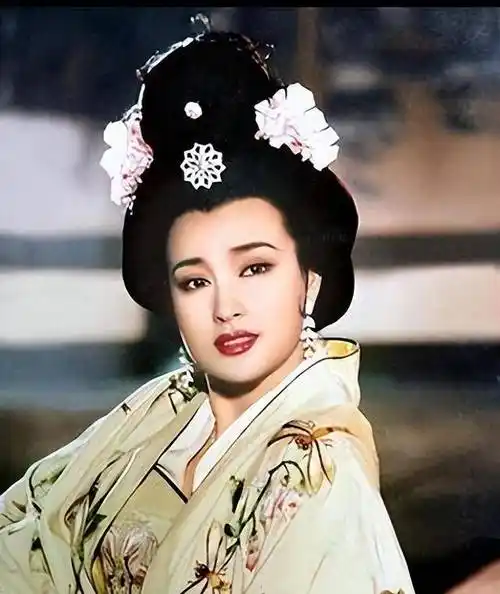 刘晓庆:出售澳洲9000万豪宅,处理富豪老公送的礼物,有何隐情?