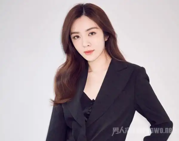 王晓晨恋情疑曝光江疏影等同学挨个恋爱了她还是一人