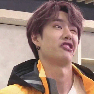 自截王一博gif表情包 哈哈哈哈哈哈我们啵 实在太可爱了啊啊啊啊啊啊!