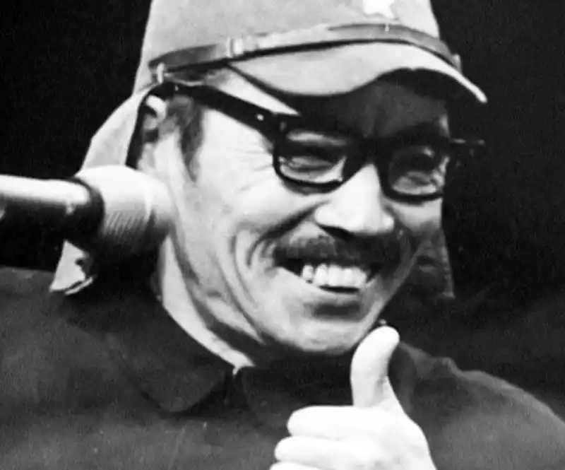 《小兵张嘎》演龟田,经典台词"马尾巴的功能",儿子