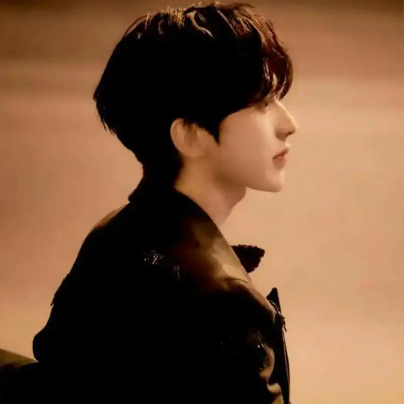 102明星壁纸蔡徐坤头像ikun专属