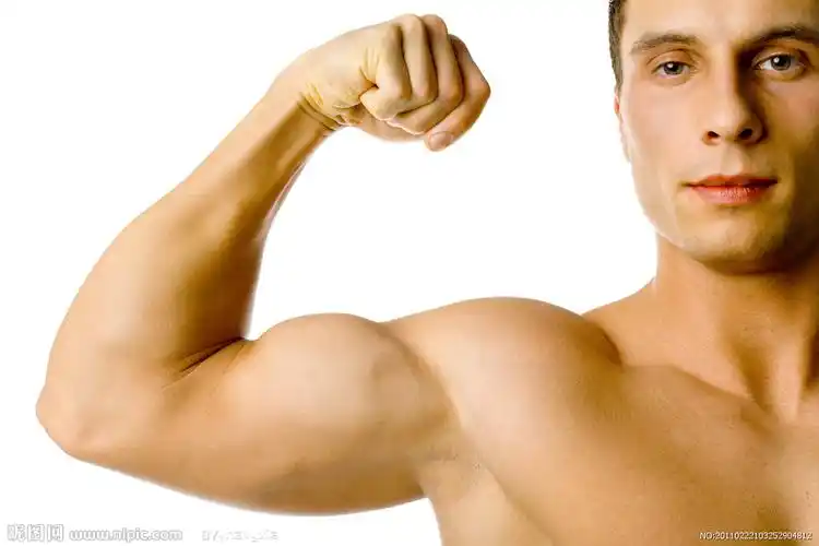 肌肉男