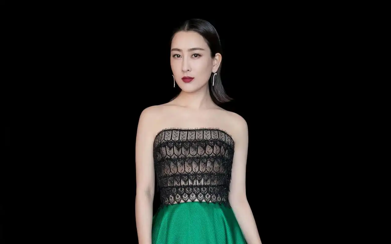 马苏抹胸长裙性感写真高清壁纸