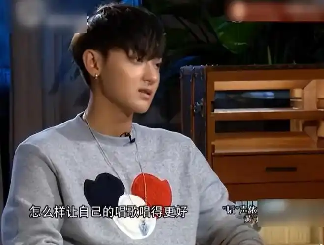 回顾善良的黄子韬成名后不忘聋哑的发小高薪聘请他当助理