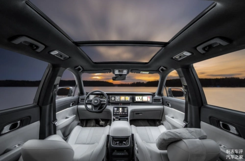 豪横的奶爸车理想one科技感大空间续航不是问题