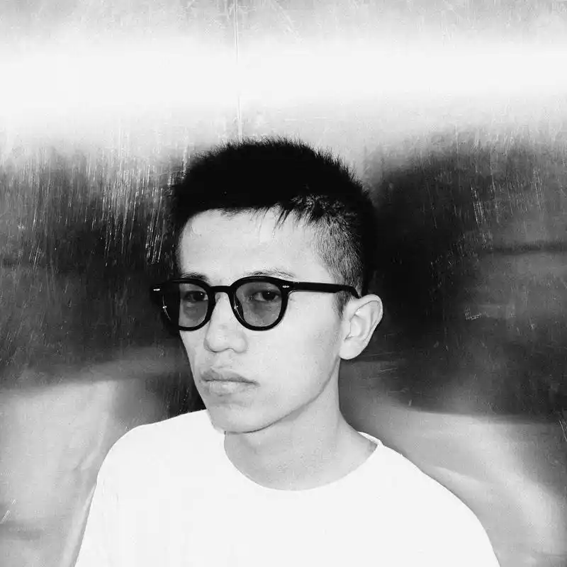 男士写真.#黑白系 #写真#情绪写真#男士写真#池州写真 - 抖音