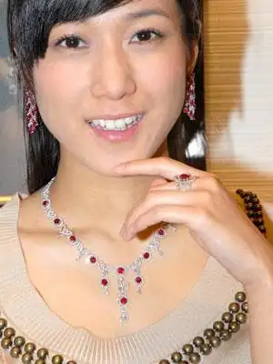 组图:娱乐圈大脸女明星 谁是第一名