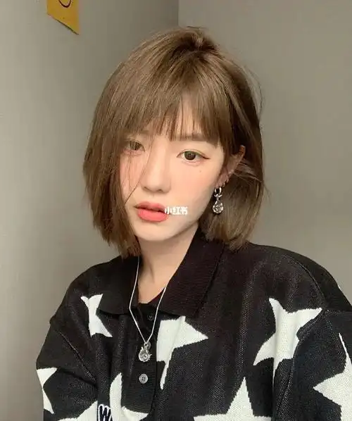 6969超显白米棕色搭配韩系甜美短发