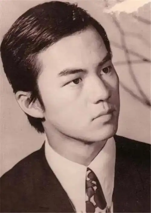 香港男明星演员名字大全(香港演员男明星大全表名字)-易天网