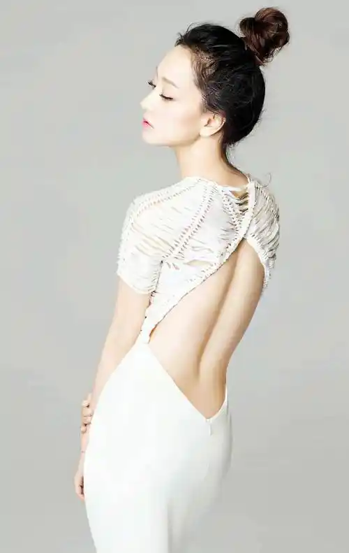 四十岁的杨蓉越活越年轻,越来越像二十岁的小姑娘,爱了!