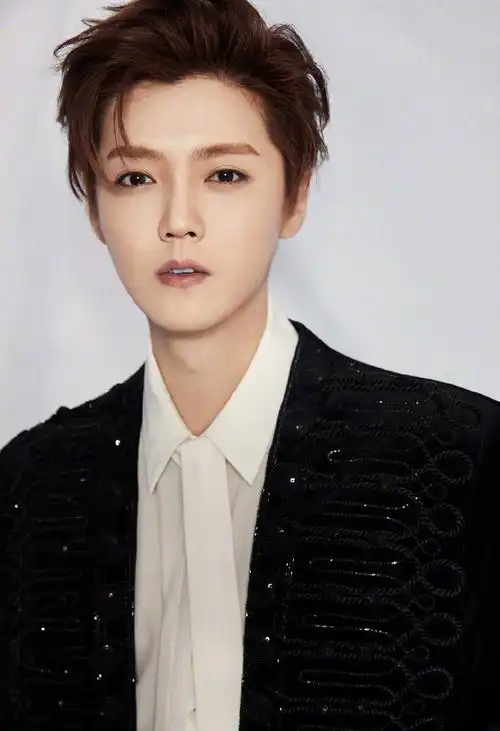 头像图片 发型图片 1/6 2/6 3/6 4/6 5/6 6/6 上一组图 下一组图 鹿晗