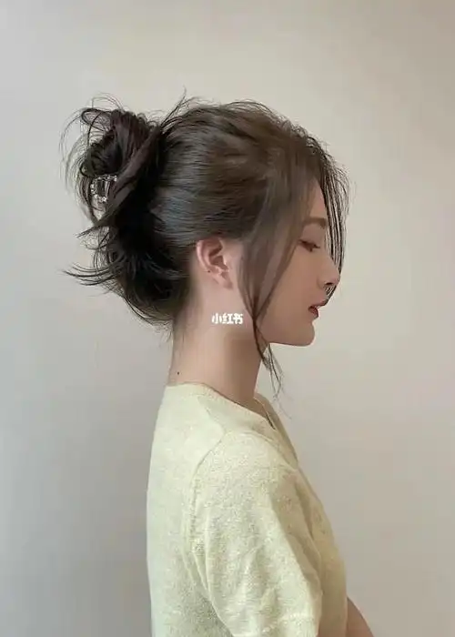 这样的刘海扎起来真的很好看