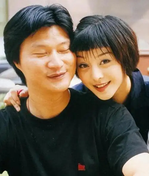 范冰冰父亲再惹争议,大庭广众想亲新娘|左岸|范涛|范丞丞|洪金宝_网易