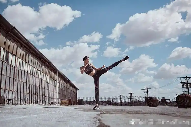 张蓝心晒照狂秀好身材,大长腿抢镜让人欲罢不能