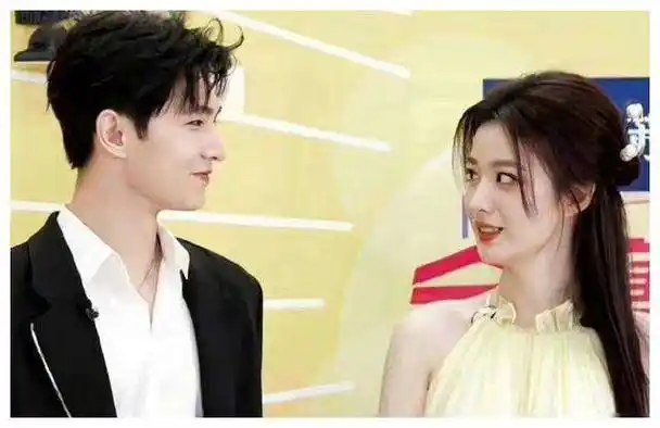 杨洋正式宣布分手刘昊然踩着周冬雨复出大s跟前婆婆撕破脸