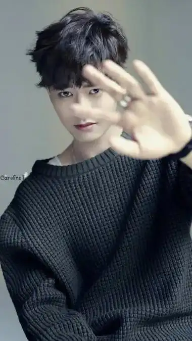 这侧脸绝了#任嘉伦#不限量心动 #壁纸分享 #最美侧颜 - 抖音