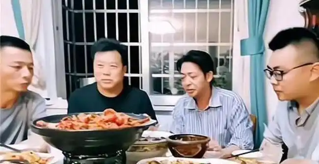 郭威从小被父母压榨土豪舅舅公开表示会伸出援手帮他渡难关