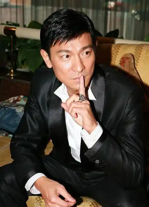 她曾帮刘德华还债4千万,如今家产被儿女败光,华仔6个字暖心回应