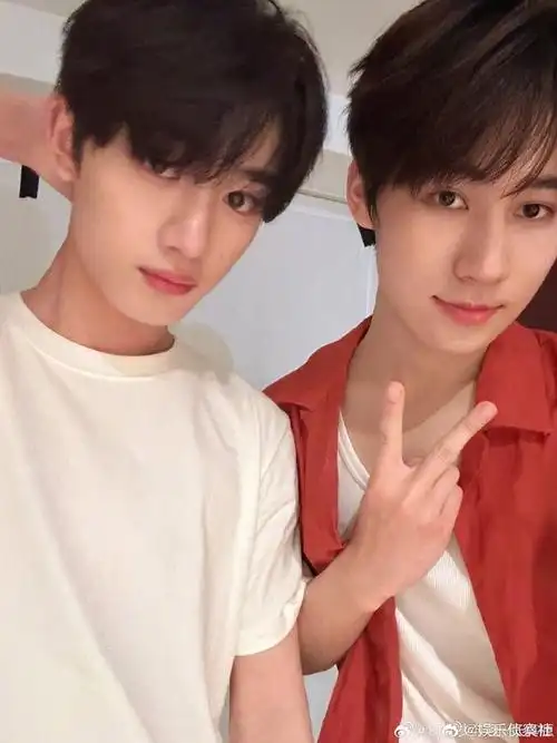 刘耀文张真源严浩翔为丁程鑫庆生