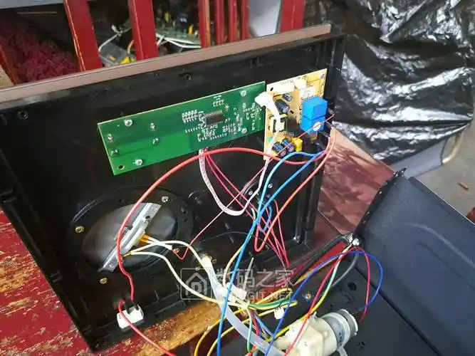 维修不通电的志高 茶吧机